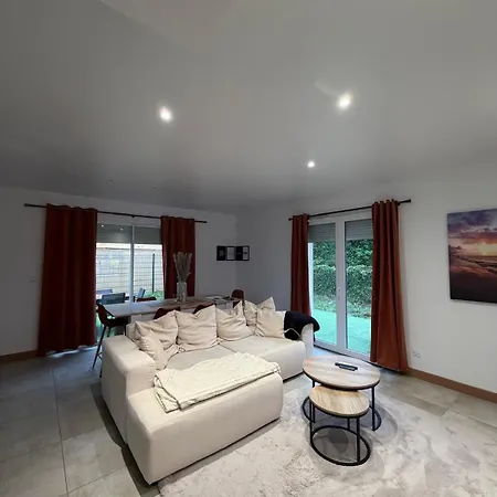 3-bedroom Villa, Jacuzzi, Near Bordeaux