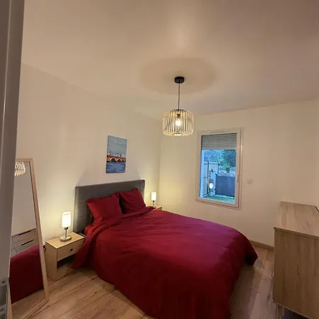 3-bedroom Villa, Jacuzzi, Near Bordeaux